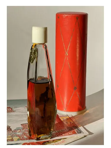 Zori Oktyabrya - October Dawns